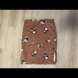 Loft Outlet mauve with flowers pencil skirt size 8